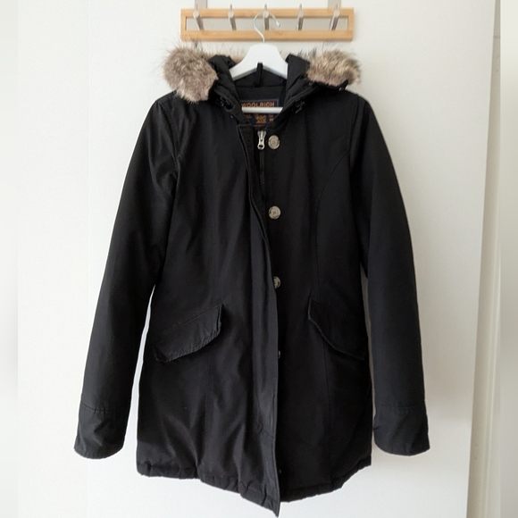 Woolrich Arctic Buttoned Jacket – Timeless Warmth & Style - Picture 1 of 9